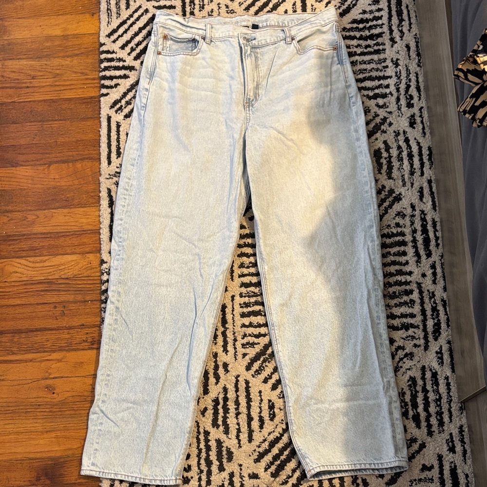 American Eagle Outfitters Light Wash Jeans